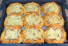 Oblíbená svačina dětí: domácí „Mini pizzy“ – chutný a jednoduchý recept 🍕