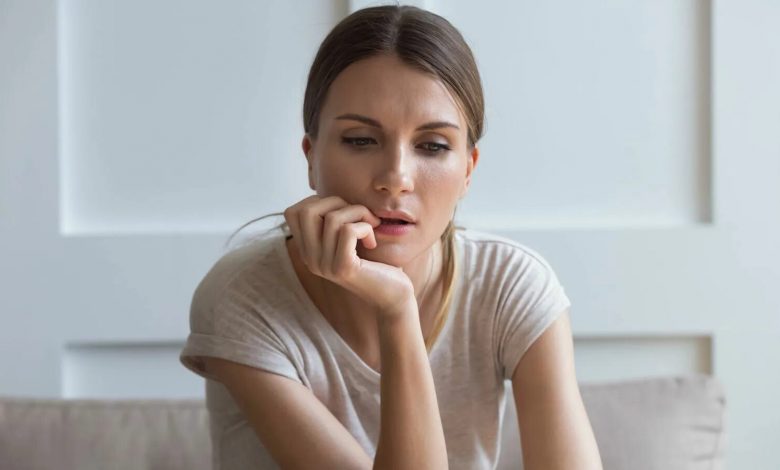 Hrozně závidím své sestře. Může od manžela dostat všechno, co si přeje, zatímco já musím táhnout celou rodinu. Hrozně závidím své sestře. Může od manžela dostat všechno, co si přeje, zatímco já musím táhnout celou rodinu.
