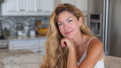 Je mi 38 let, jsem o šest let starší než můj manžel a tchyně vždy věřila, že jsem otěhotněla kvůli manželství. Na jejích narozeninách vykřikla přede všemi větu, po které všichni hosté ztratili řeč…