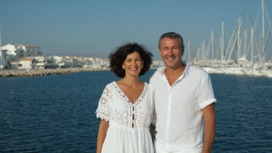 Se svým manželem jsme se více než deset let snažili mít dítě, ale lékaři jen krčili rameny… Po nocích jsem plakala, a on najednou podezřele rychle smířil. A teprve na dovolené na Sicílii jsem se dozvěděla pravdu, ze které se mi podlomila zem pod nohama…