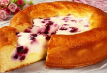 Jemný koláč s ovocem. Dezert za 10 minut, který se rozplývá v ústech Jemný koláč s ovocem. Dezert za 10 minut, který se rozplývá v ústech