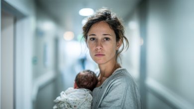 V den, kdy jsem rodila naše dítě, měl být vedle mě. Psal, že “už jede”… A o hodinu později jsem se dozvěděla pravdu, po které se mi zhroutil svět…