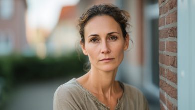 Moje tchyně řekla, že nám nechala něco dobrého, vrátila jsem se domů, otevřela dveře a málem omdlela z toho, jak to tam zapáchalo jako odpadky…