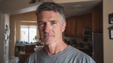 Když jsem byl mladý, opustil jsem svou těhotnou přítelkyni, protože jsem se bál odpovědnosti. A o 25 let později mě můj dospělý syn našel a to, co řekl, mě rozplakalo…