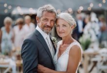 Poté, co maminka zemřela, otec se oženil s její sestrou-dvojčetem. Na svatbě se ke mně babička naklonila a zašeptala: «Musíš zjistit pravdu o tom všem»…