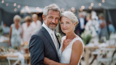 Poté, co maminka zemřela, otec se oženil s její sestrou-dvojčetem. Na svatbě se ke mně babička naklonila a zašeptala: «Musíš zjistit pravdu o tom všem»…