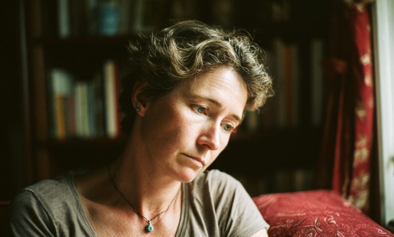 Přestěhovali jsme se do bytu, kde nikdo nebydlel 6 let, a třetí večer jsem slyšela podivné kroky ze prázdného pokoje, který jsme ještě nestihli zařídit…