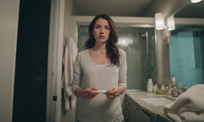 Našla jsem v koupelně pozitivní těhotenský test a zůstala jsem stát jako opařená… Věděla jsem, že není můj. Ale v našem domě žijeme jen já, můj manžel a má 16letá sestra… a doopravdy mě to vyděsilo… Našla jsem v koupelně pozitivní těhotenský test a zůstala jsem stát jako opařená… Věděla jsem, že není můj. Ale v našem domě žijeme jen já, můj manžel a má 16letá sestra… a doopravdy mě to vyděsilo…