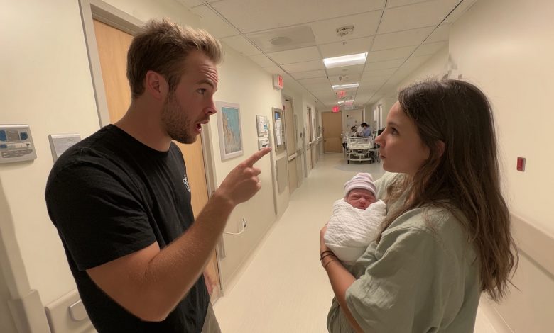 Můj manžel nazval našeho novorozeného syna „hanbou“ přímo v porodnici… dokud se neotočil a neuviděl, kdo stál za jeho zády…