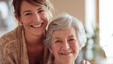 Macecha byla vyhnána z domu po smrti mého otce. Jen já jsem ji přijala, zatímco se jí všichni smáli. Po dvou letech odešla a já pod její postelí našla krabici se svým jménem…