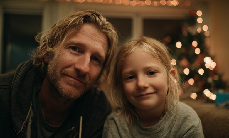 Moje sedmiletá dcera a její otec začali pořádat “tajné hovory v garáži” — začala jsem podezírat něco hrozného a nainstalovala tam skrytou kameru… a ihned toho litovala…