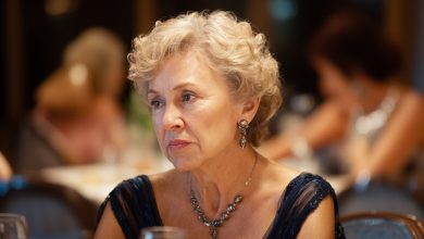 Na naší svatební výročí vytáhla sestra mého manžela staré fotografie a rozdala je všem hostům, aby viděli, jaká jsem byla mladá a krásná. O chvíli později se můj manžel zeptal na otázku, které jsem se obávala celých 40 let manželství…