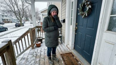 Manžel mě zavřel venku v mrazu — a to, co jsem viděla uvnitř, změnilo všechno