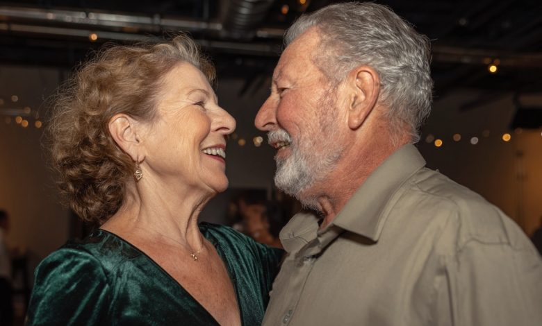 Poté, co můj manžel odešel, jsem se bála dokonce pomyšlení na nové vztahy… dokud se jeho ruka nezachvěla na mých zádech…