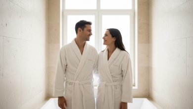 Manžel řekl, že si nemůžeme dovolit rodinnou dovolenou — potom jsem našla účet na tři tisíce za lázně pro jeho kolegyni