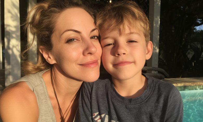 Otec mě vyškrtl ze svého života kvůli adoptivnímu synovi, který «nebyl skutečně můj», a po čtyřech letech se rozplakal, když k němu můj syn promluvil v obchodě… Otec mě vyškrtl ze svého života kvůli adoptivnímu synovi, který «nebyl skutečně můj», a po čtyřech letech se rozplakal, když k němu můj syn promluvil v obchodě…