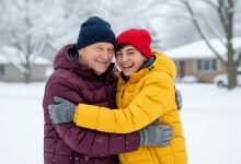 Sousedův syn mi každou noc signalizoval Morseovou abecedou. Jednoho dne změnil signál — a mně ztuhla krev v žilách Sousedův syn mi každou noc signalizoval Morseovou abecedou. Jednoho dne změnil signál — a mně ztuhla krev v žilách