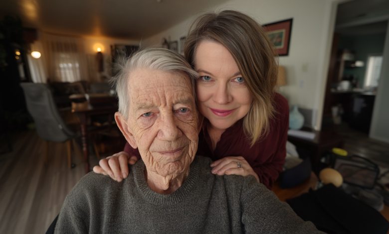 Můj nevlastní otec mě vychovával jako vlastní poté, co moje máma zemřela, a na jeho pohřbu jsem se dozvěděla pravdu, kterou mi dlouhá léta tajili…