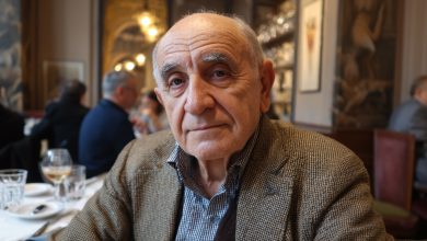 Muž 67 let mě pozval na večeři. Odešla jsem, když jeho 30letá dcera položila netaktní otázku o mém finančním postavení…