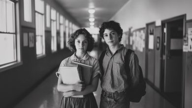 Chudobný student zdarma pomáhal spolužačce se studiem — po letech se na jeho prahu objevila ona