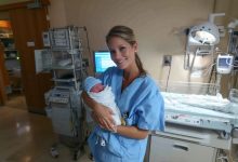 Ztratila jsem jedno z dvojčat při porodu. Ale jednou můj syn uviděl chlapce, který vypadal přesně jako on