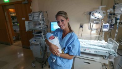 Ztratila jsem jedno z dvojčat při porodu. Ale jednou můj syn uviděl chlapce, který vypadal přesně jako on