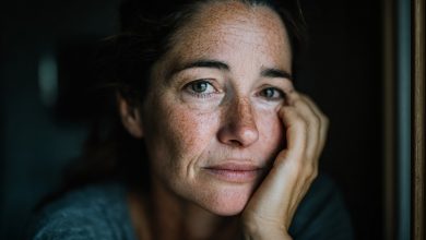 Nevlastní otec podváděl mámu, a ta mlčela. Když jsem to zjistila, rozhodla jsem se ho potrestat tak, aby toho litoval do konce života…