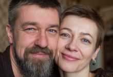 Manžel se přestěhoval do hostinského pokoje s odůvodněním, že chrápu — ale oněměla jsem, když jsem zjistila, co tam ve skutečnosti dělal