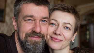 Manžel se přestěhoval do hostinského pokoje s odůvodněním, že chrápu — ale oněměla jsem, když jsem zjistila, co tam ve skutečnosti dělal