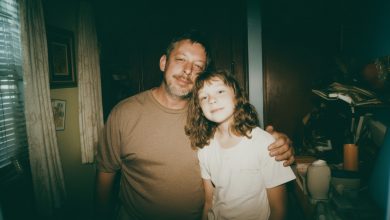 Deset let jsem vychovával dceru své zesnulé milované — a na Den díkůvzdání řekla, že jde za svým biologickým otcem