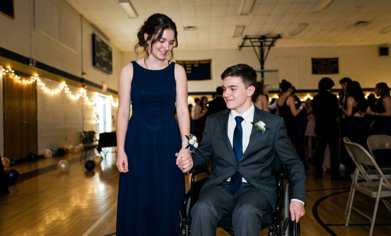 Odmítla jsem rodinu kvůli ochrnutému milenci. Po patnácti letech jeho tajemství všechno zničilo