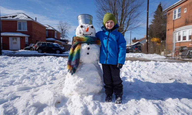 Tu zimu můj syn pořád stavěl sněhuláky a soused je znovu a znovu přejížděl autem. A jednoho dne můj kluk nevydržel a udělil dospělému muži lekci, na kterou nikdy nezapomene…