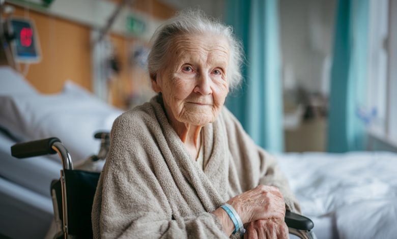 Moje babička nechala sousedům, kteří jí dělali ze života peklo, pět zapečetěných obálek — po doručení první se před mými dveřmi objevila policie