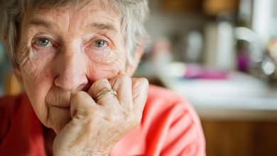 Soused, se kterým jsem si každou středu po dobu deseti let dával kafe, najednou přestal otvírat dveře. Důvod jsem zjistila na schůzce obyvatel.