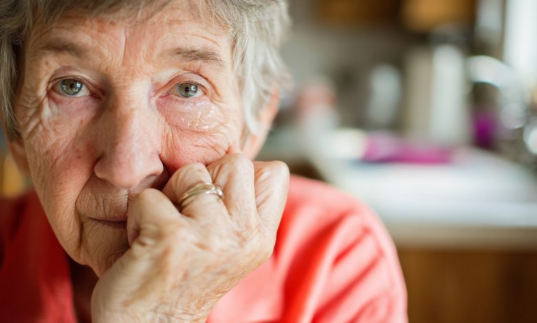Soused, se kterým jsem si každou středu po dobu deseti let dával kafe, najednou přestal otvírat dveře. Důvod jsem zjistila na schůzce obyvatel.