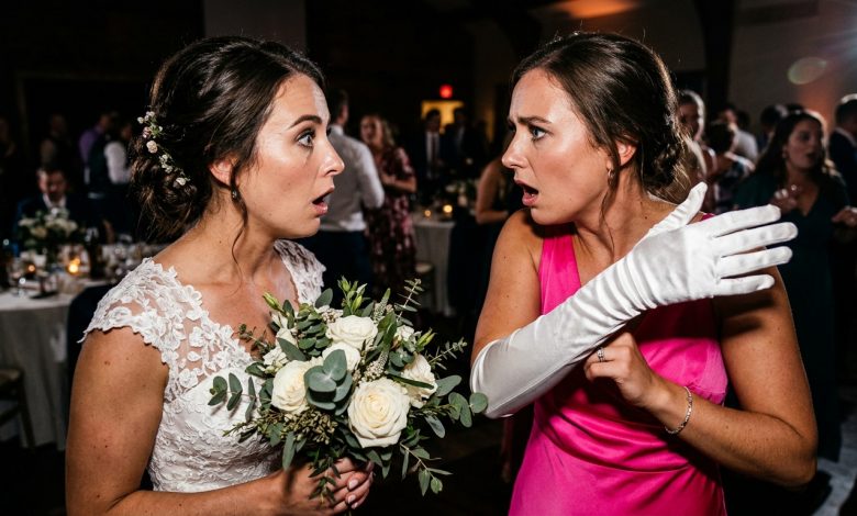 Moje sestra přišla na moji svatbu s rukavicí – byl jsem v šoku, když jí sklouzla.