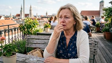 Prodala jsem svůj byt a přestěhovala se k synovi. O dva roky později si ke mně sedl ke kuchyňskému stolu — a řekl něco, na co jsem nebyla připravená… Prodala jsem svůj byt a přestěhovala se k synovi. O dva roky později si ke mně sedl ke kuchyňskému stolu — a řekl něco, na co jsem nebyla připravená…