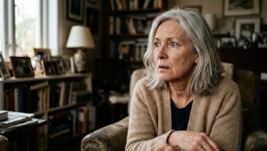 Bratr mě požádal o peníze na týden — o měsíc později jsem ho náhodou uviděla v drahé restauraci a rozhodla se ho potrestat za lež