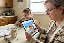 Moje vnučka mi ukázala fotky z dovolené na svém tabletu. O měsíc dříve mi syn řekl, že mi nemůže půjčit tisícovku na zubaře, protože sotva vycházejí. Moje vnučka mi ukázala fotky z dovolené na svém tabletu. O měsíc dříve mi syn řekl, že mi nemůže půjčit tisícovku na zubaře, protože sotva vycházejí.