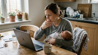 Na pohřeb mého otce přišel pozdě. Ten samý den jsem zjistil, kde opravdu byl.