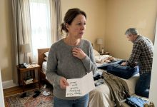 K mým 55. narozeninám si můj manžel sbalil kufr. Řekl jen, že chce “zažít něco víc”.