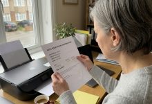 Můj manžel mi řekl, že se chystá na třídenní pracovní konferenci. Na naší společné tiskárně jsem našla rezervaci hotelu — Byla to jen jedna noc, ne tři.