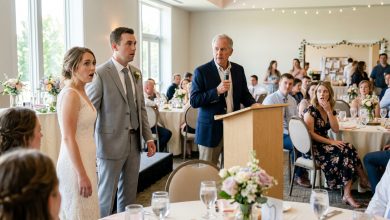 Moje sestra se provdala za mého bývalého — Pak můj otec vzal mikrofon a řekl: “Je tu něco, co byste měli všichni vědět o ženichovi”