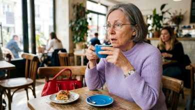 Moje dcera si vzala moje šperky “na jedné párty.” O šest měsíců později jsem je viděla na cizince v kavárně.