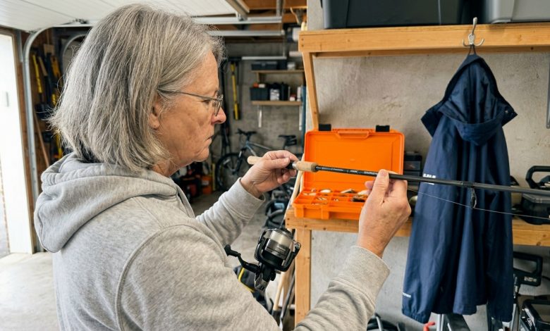 Můj manžel chodil každou neděli na ryby po dobu dvou let. Našla jsem jeho pruty v garáži — nikdy nebyly mokré.