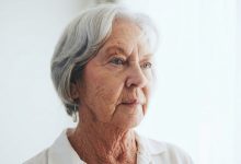 Vyhodila jsem tchyni z našeho bytu a vůbec toho nelituji. Za 5 let manželství jsem se s ní snažila vycházet, ale marně…