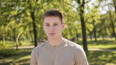 Nezletilý syn mé kamarádky se chce ženit, protože za sedm měsíců se stane otcem