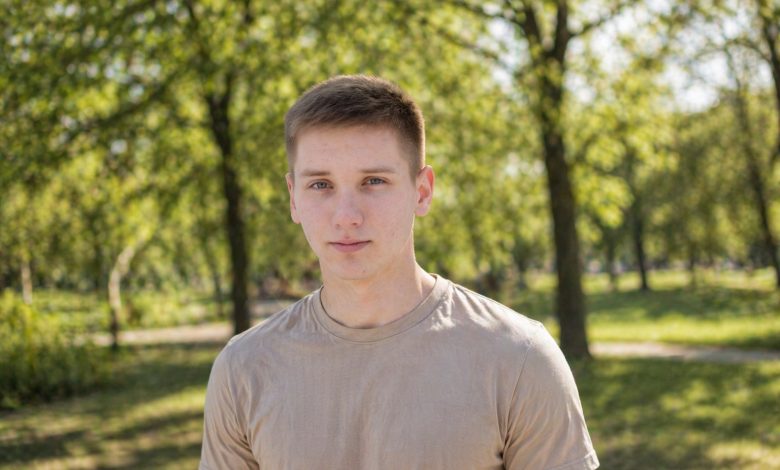 Nezletilý syn mé kamarádky se chce ženit, protože za sedm měsíců se stane otcem