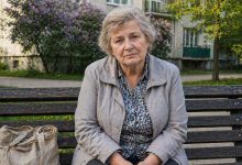 Pětatřicetiletý syn se vrátil po rozvodu se dvěma kufry a kočkou. Když jsem se zeptala, jak dlouho tu hodlá zůstat, podíval se na mě s překvapením a řekl:…