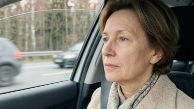 Syn mi vysvětlil, že bude lepší přepsat chatu na něj — „jen kvůli daním, mami, neboj se“ — souhlasila jsem, že pojedu k notáři, ale cestou jsem se rozhodla pro něco, co vůbec nečekal.